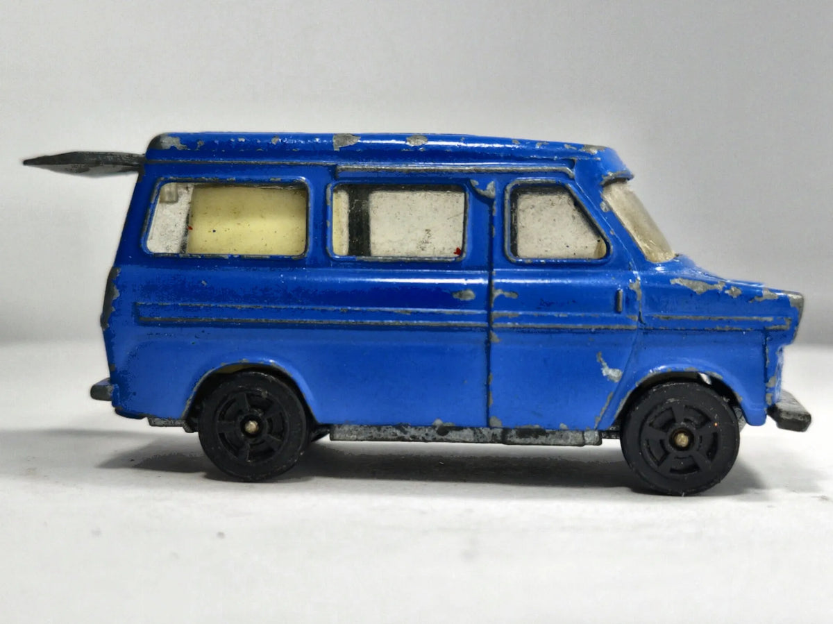 FORD TRANSIT CARAVAN Corgi 1969 Nieb. 1:64 Made in Gt Britain Martin Walter – zdjęcie 4