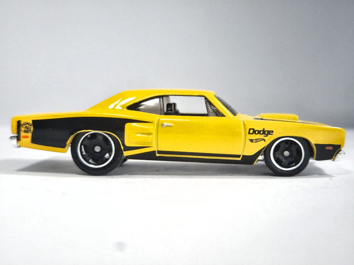 DODGE CHARGER, Hot Wheels , Die cast CHU 1, Żółty, 1:64, Resoraki – zdjęcie 4