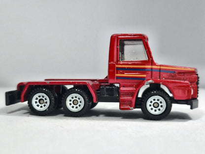 Ciągnik Siodłowy Renault R310 Mainline SIKU Czerwony 1:70 – zdjęcie 4