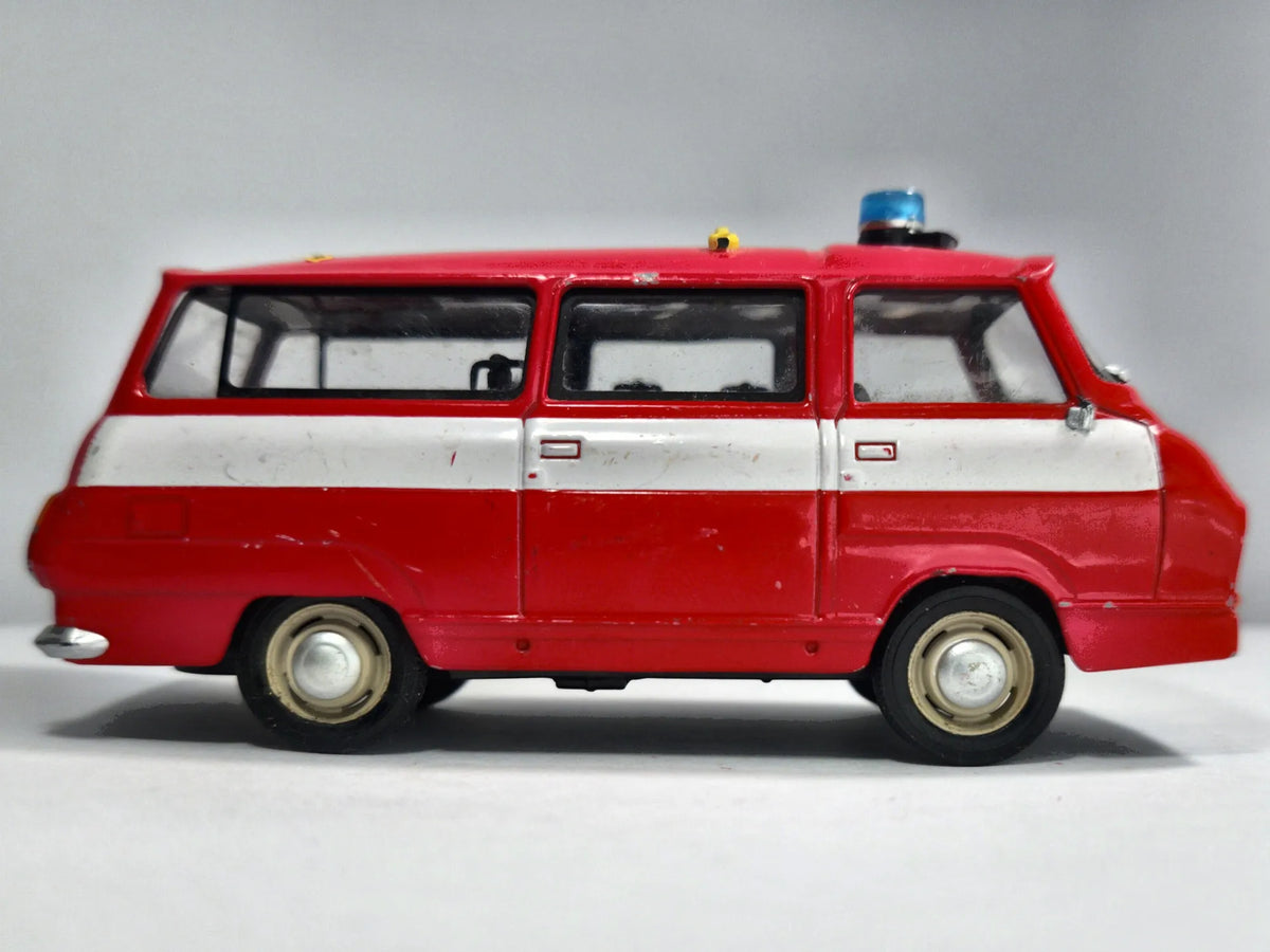 1981 ŠKODA 1203, STRAŻ POŻARNA, AmerCom 1961, Made in Czechoslovakia, 1:43 – zdjęcie 4