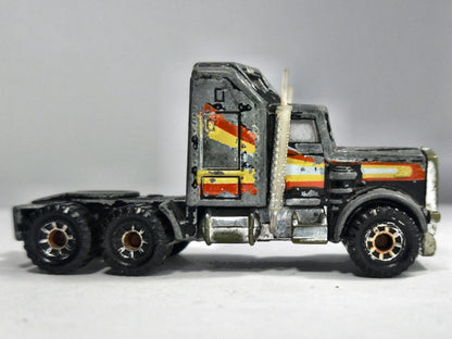 KENWORTH AERODYNE, Matchbox 1981, Made in Macao, Die cast, Czarny, 1:100 – zdjęcie 4