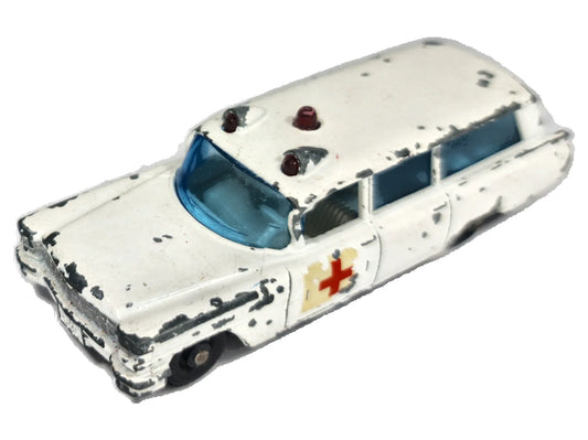 S&S CADILLAC AMBULANCE Matchbox '60 Biały 1:64 Made in England