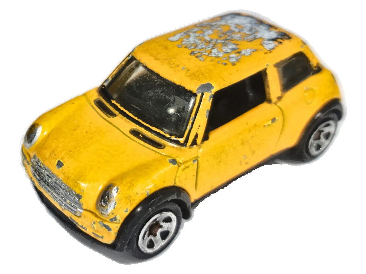 Mini Cooper Hot Wheels 2001 1:64 Luzak Żółty 2xMetal