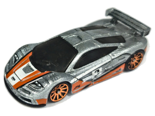 McLaren F1 Gtr Hot Wheels 2017 HW EXOTICS 1:64 Luzak Srebrny