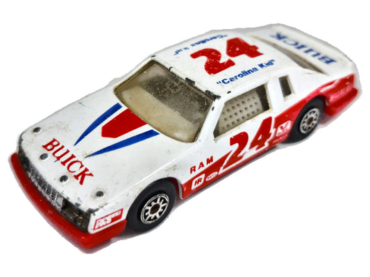 Buick Lesabre Stock Car MC Toy Biały 1:64 Made in Macau