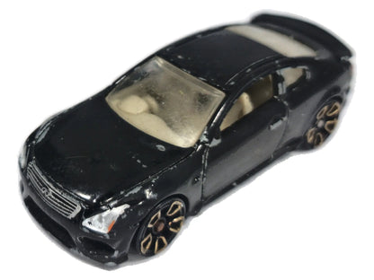 Infiniti G37 Hot Wheels 1:64 Luzak Czarny