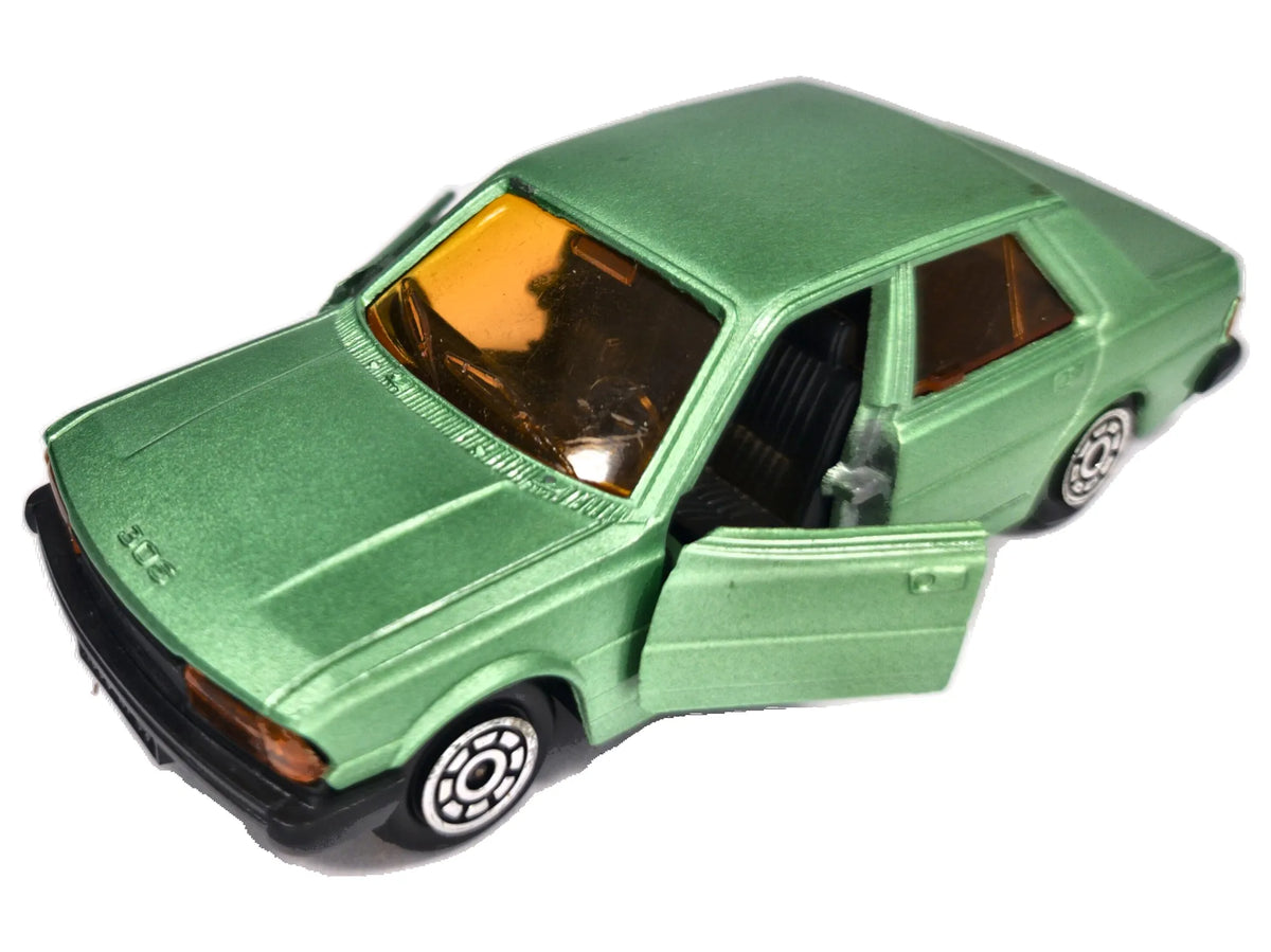 Peugeot 305 Sedan Jet Car Norev '80 Zielony 1:43 Made in France