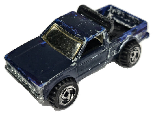 JAPOŃSKI PICKUP 4X4 Z LAT 80 Maisto 1982 Granatowy 1:64 2xMetal