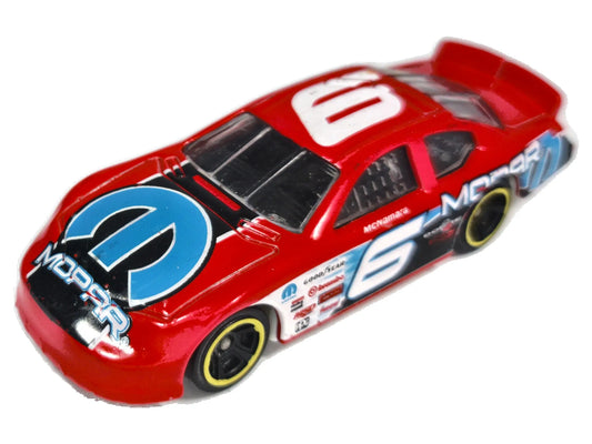 2015 Dodge Charger SRT Hot Wheels 2018 HW Speed Graphics 1:64 MOPAR Luzak