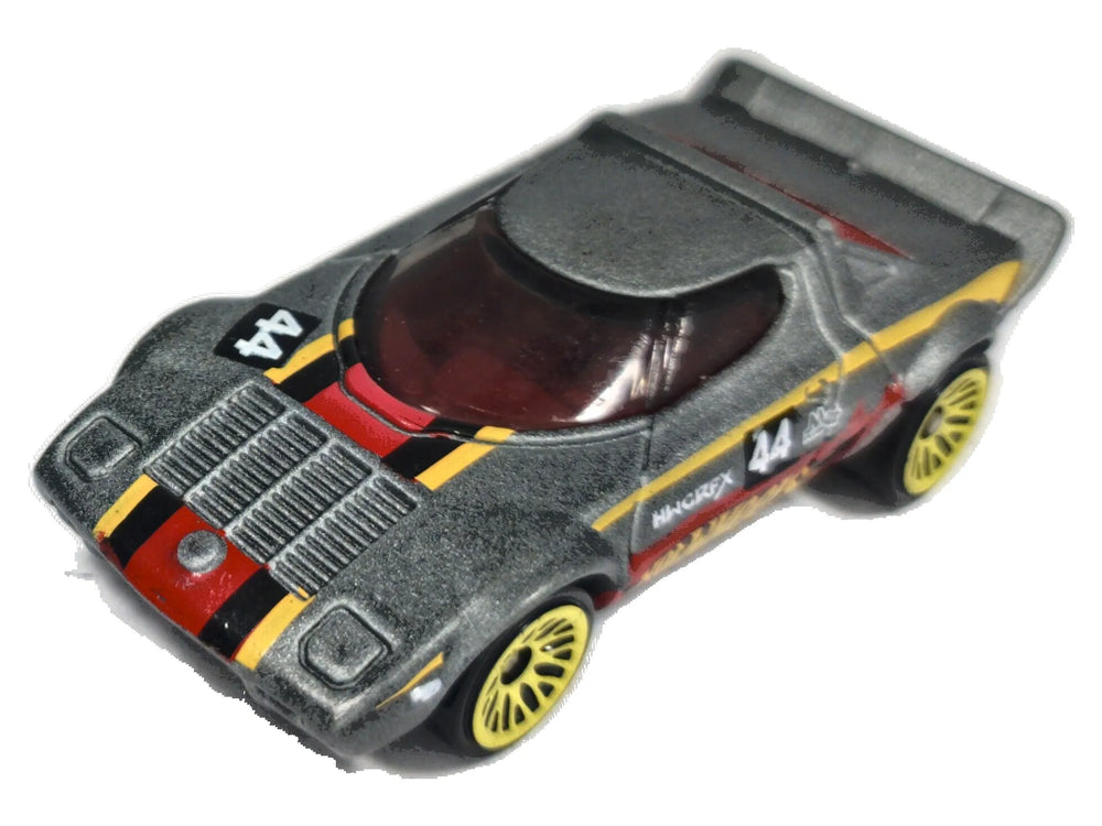 Lancia Stratos Hot Wheels 2014 1:64 Samochód wyścigowy MOMO Luzak Szary