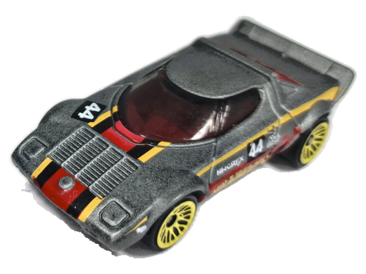 Lancia Stratos Hot Wheels 2014 1:64 Samochód wyścigowy MOMO Luzak Szary