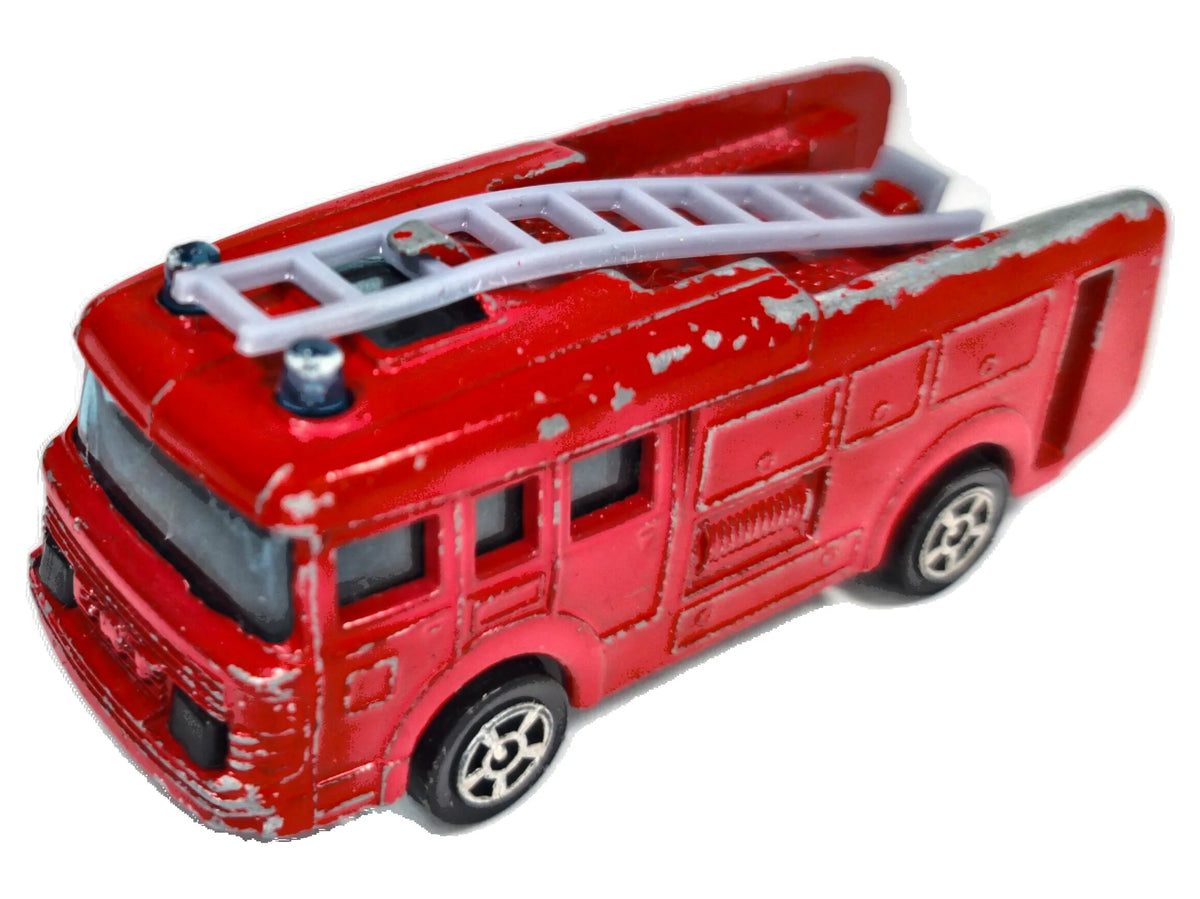 ERF FIRE TENDER Straż pożarna Corgi '80 Czerwony 1:64 Made in Gt Britain