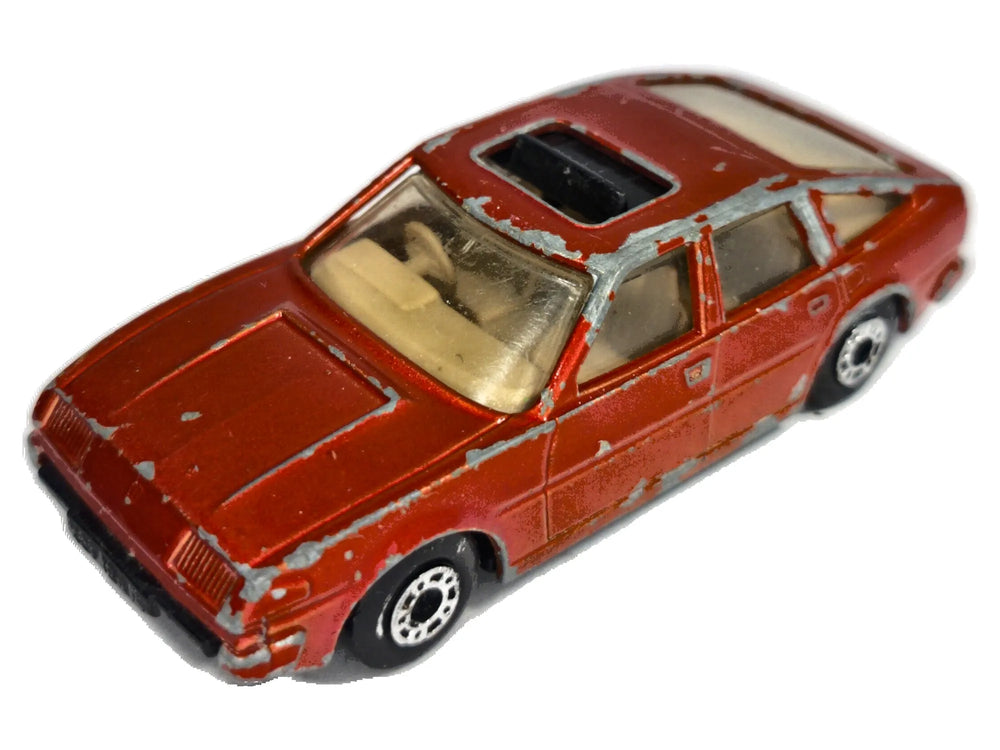 ROVER 3500 Matchbox 1980 Czerwony 1:64 Made in England