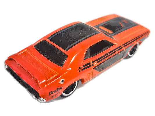 DODGE CHALLENGER, Hot Wheels 2024, Die cast T3062, Pomarańcz. 1:64 Resoraki