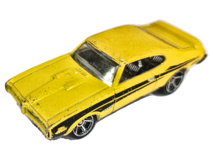 Pontiac GTO Hot Wheels 1:64 Luzak Żółty Muscle Car