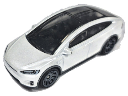 Tesla Model X Matchbox 2021 Mainline 1:64 Luzak Biały