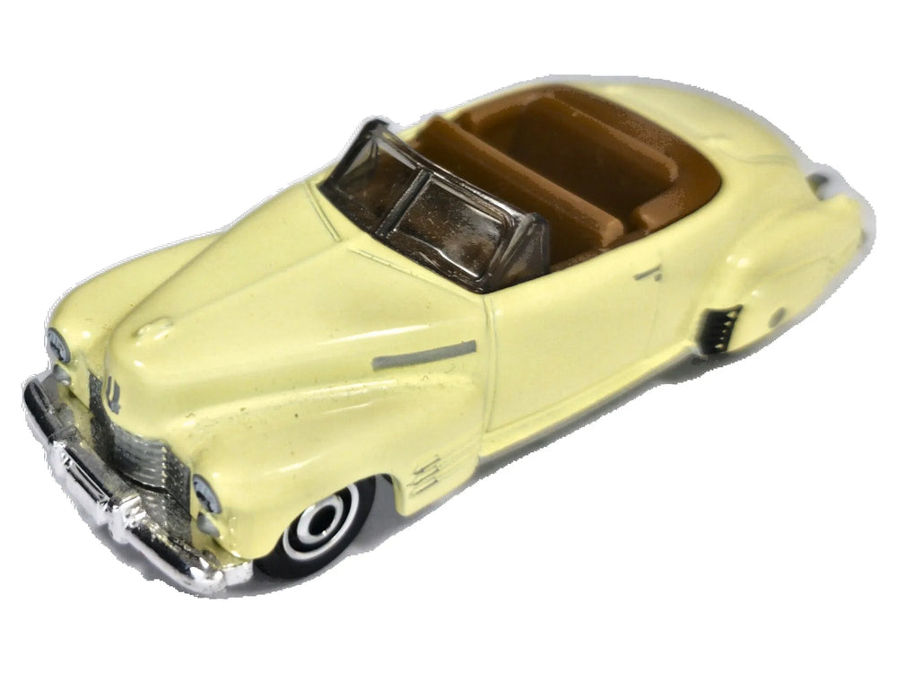 1941 Cadillac Series 62 Convertible Coupe Matchbox 2021 Kremowy 1:64
