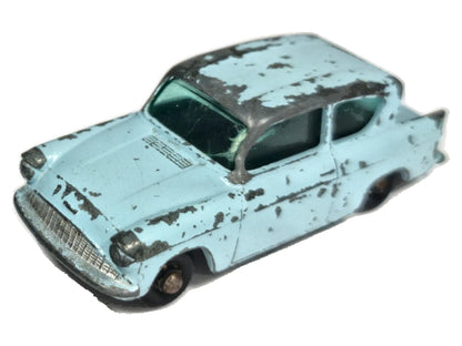 Ford Anglia Matchbox '60 Niebieski 1:54 Made in England
