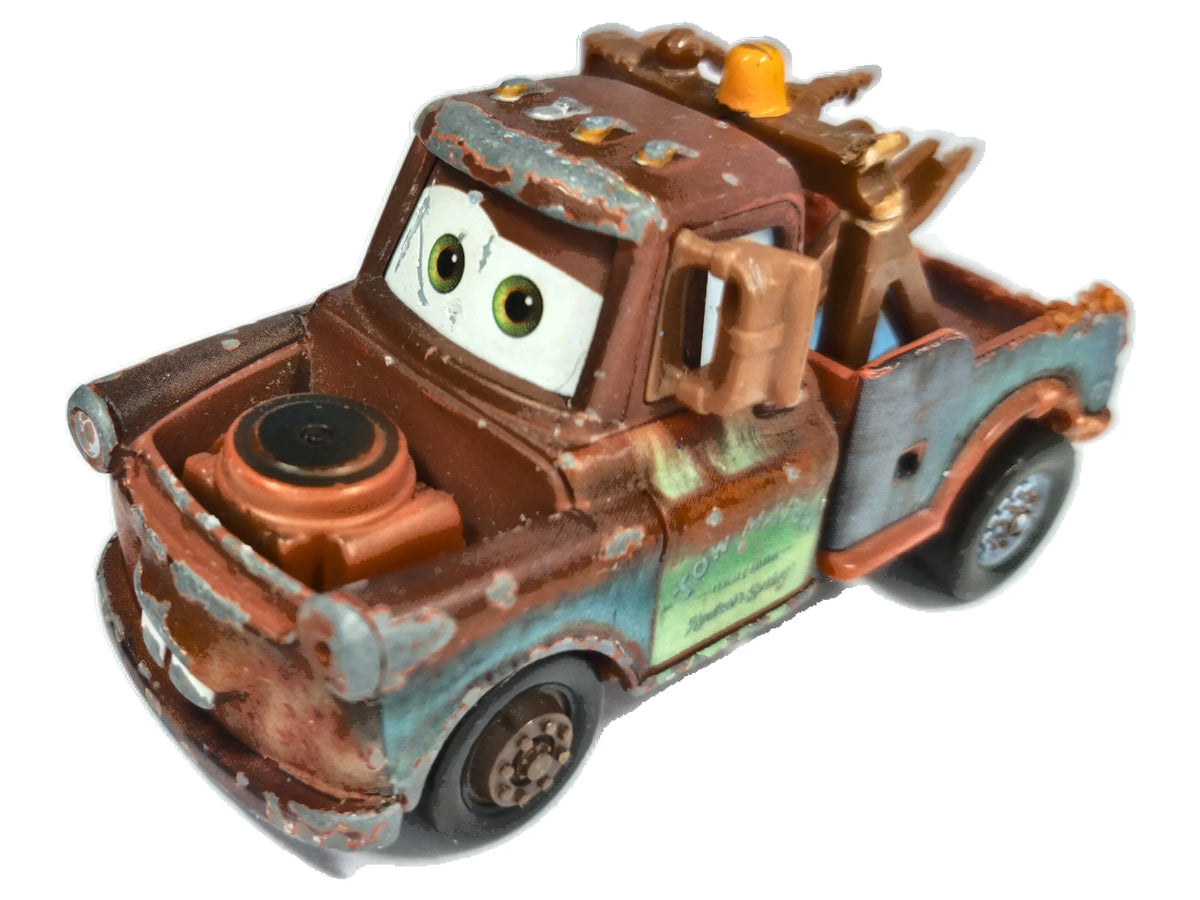 Tow Mater Disney/Pixar 2019 Cars 1:64 Pomoc drogowa Luzak Brązowy Zlomek