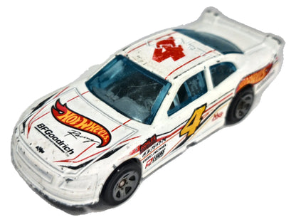 '10 Chevy Impala Hot Wheels 2010 Biały 1:64 Race Car