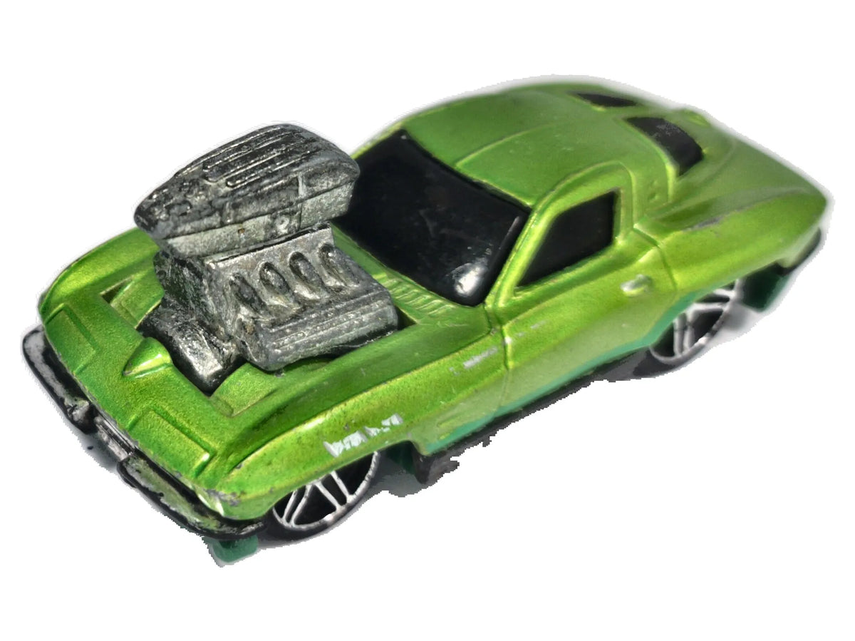 1963 Corvette ('Tooned) Hot Wheels 2004 First Editions 1:64 V8 Vega Luzak