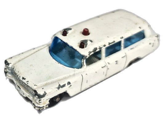 S&S CADILLAC AMBULANCE Matchbox '50 Biały 1:65 Made in England