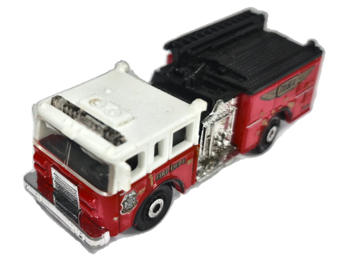 Pierce Dash Fire Engine Matchbox 1:64 Wóz strażacki Luzak Straż pożarna
