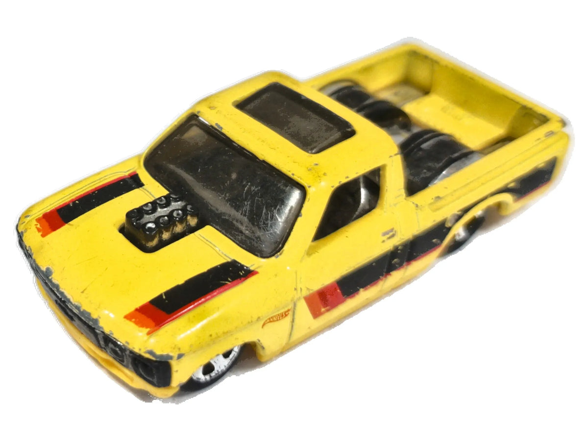 Custom '72 Chevy LUV Hot Wheels 2015 1:64 Pickup Luzak Żółty