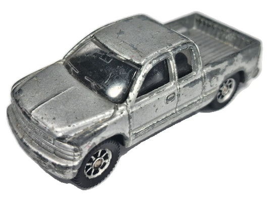 CHEVY SILVERADO PICKUP, Vintage Maisto, Die cast, Srebrny, 1:64, Resoraki