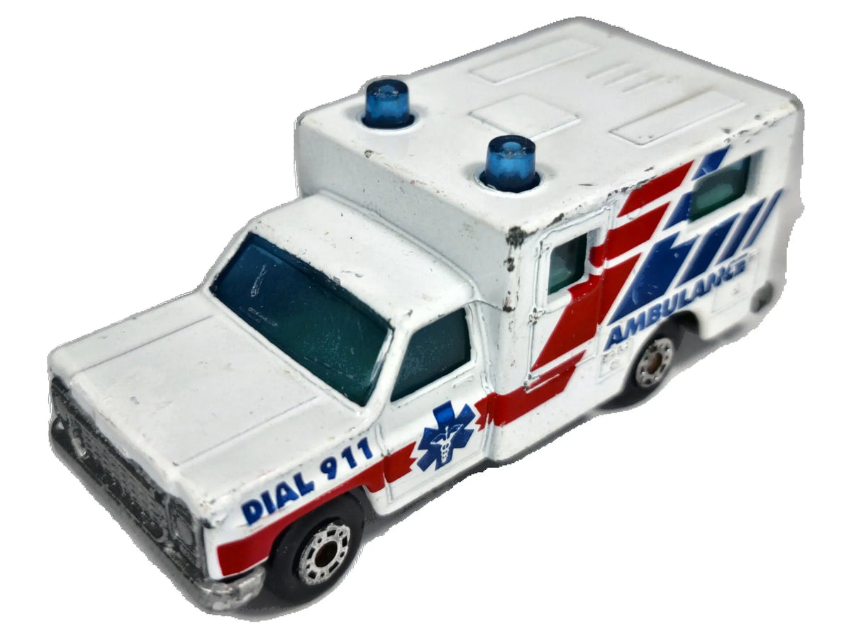 Ambulance Matchbox 1977 Biały 1:64 DIAL 911