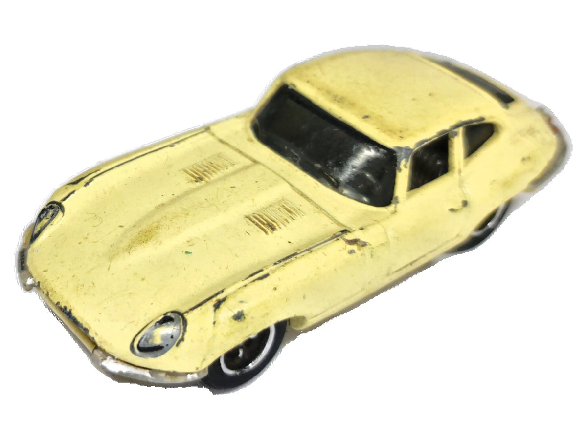 Jaguar E-Type Coupe Matchbox '90 Kremowy 1:64