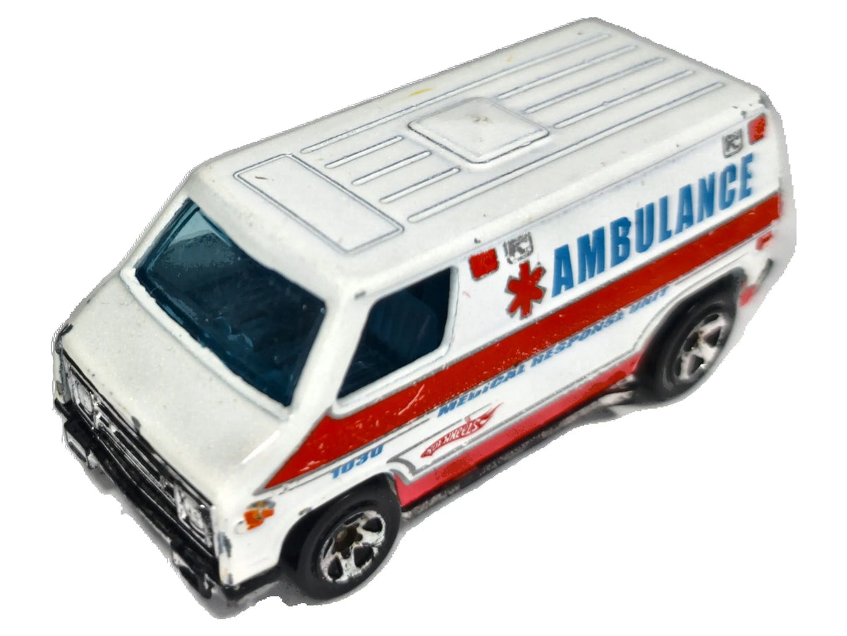 SUPER VAN AMBULANCE Race World: City Hot Wheels 1974-2010 Biały 1:64