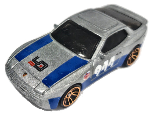 Porsche 944 Turbo Hot Wheels 2019 HW Speed Graphics 1:64 Luzak Srebrny