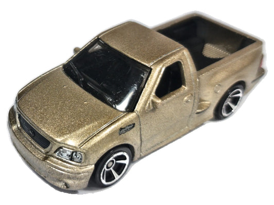 '99 Ford F-150 Svt Lightning Hot Wheels 2020 1:64 Pickup Luzak Złoty