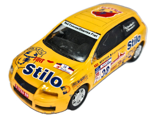 Samochód rajdowy Fiat Stilo Hongwell Żółty 1:39 Abarth