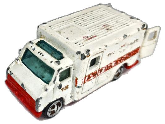 AMBULANS Hot Wheels 1988 Biały 1:64