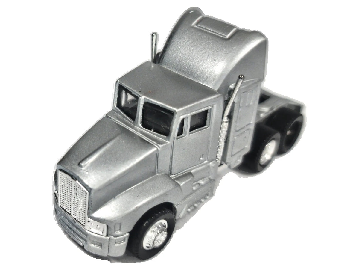 Peterbilt Truck Hümmer 1:64 Ciągnik Siodłowy Luzak Srebrny Ciężarówka