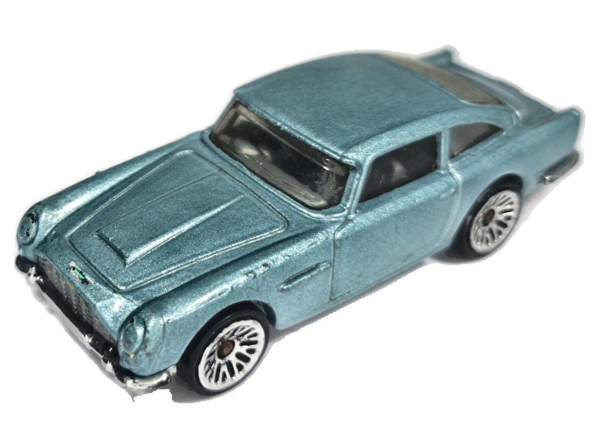 Aston Martin DB5 Hot Wheels 2013 1:64 Luzak Niebieski