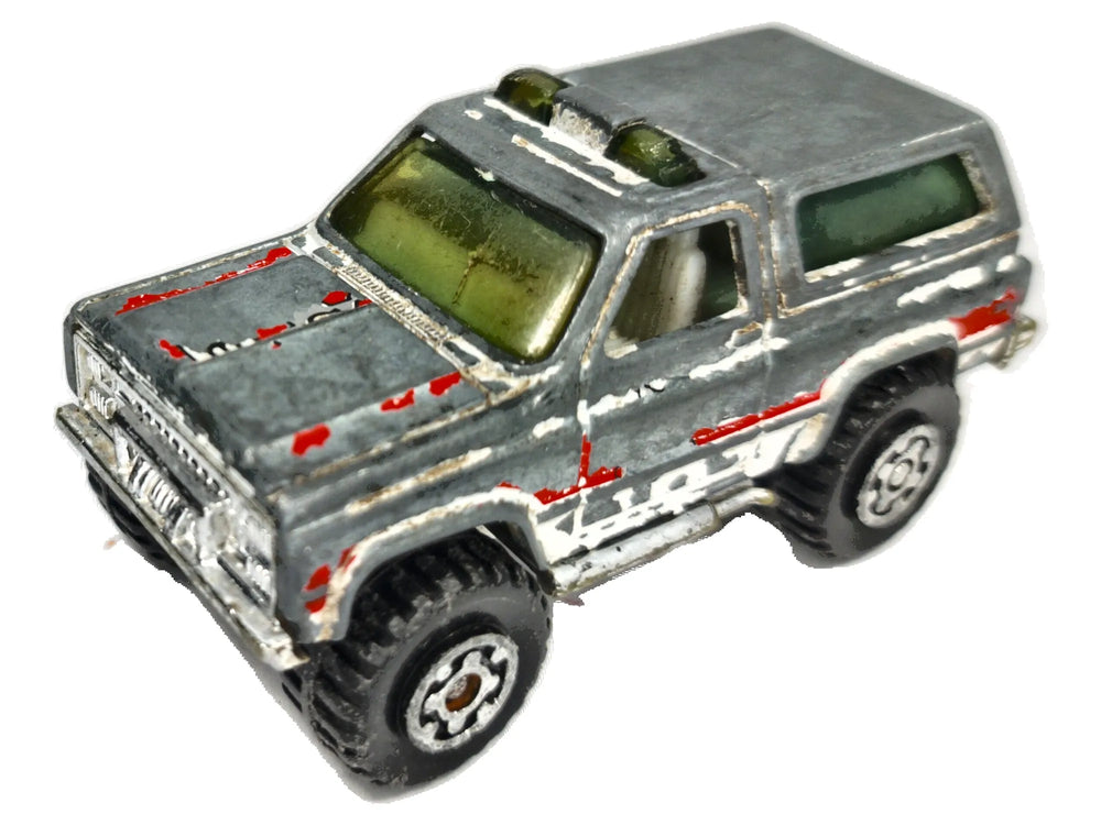 4X4 CHEVY BLAZER Matchbox 1983 Patyna Biały 1:50 Made in Macau
