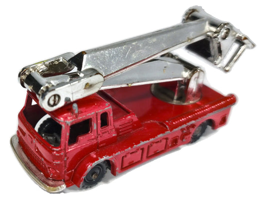 Ford Thames Trader Husky 1:64 Made in England Ciężarówka Straż pożarna