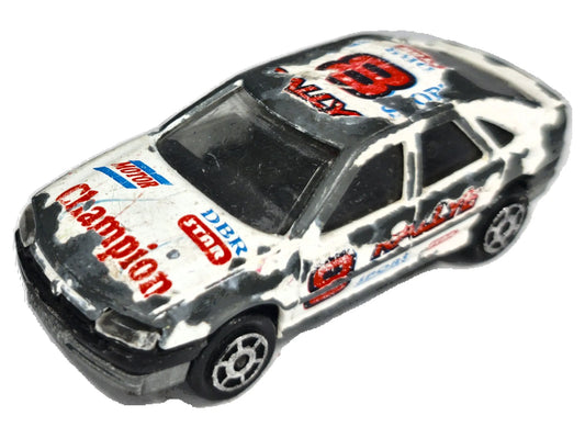 RENAULT SAFRANE Majorette 1992 Biały 1:64 2xMetal