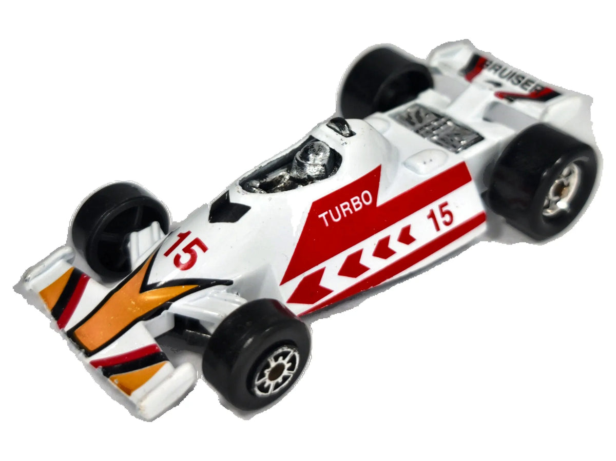 Formuła TURBO 15 Maisto '90 Biały 1:64