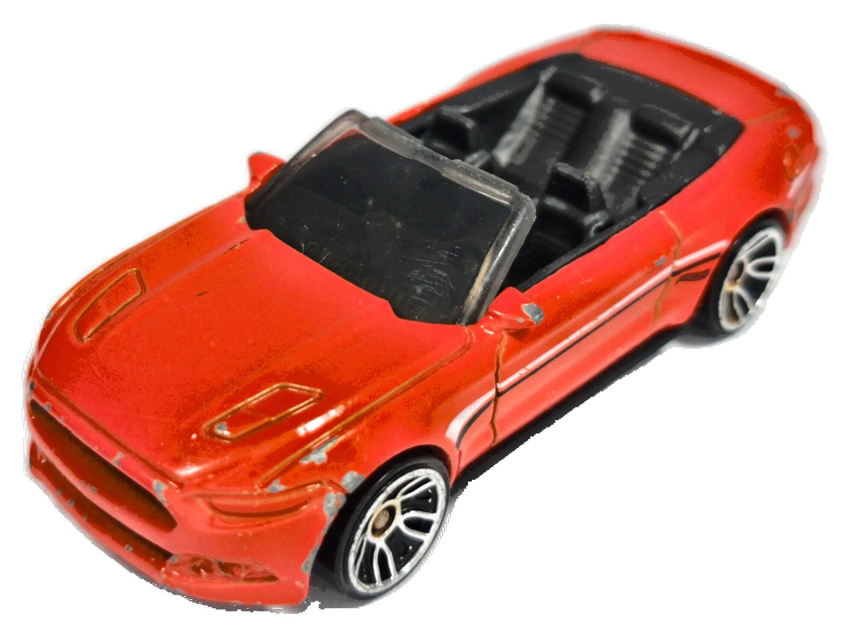2015 Ford Mustang Gt Convertible Hot Wheels 2016 Czerwony 1:64