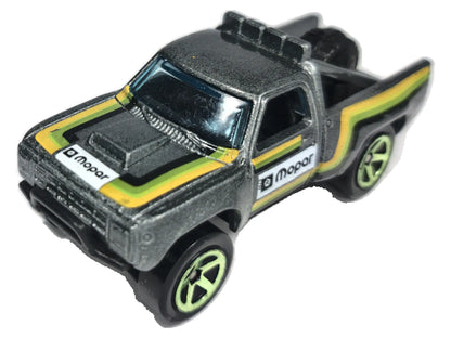 '87 Dodge D100 Hot Wheels 2018 HW Hot Trucks 1:64 Pickup mopar Luzak Szary