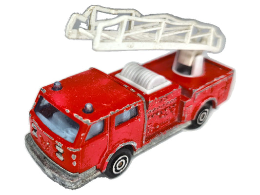 Merryweather Fire Engine Matchbox Series 1:64 Luzak Straż pożarna