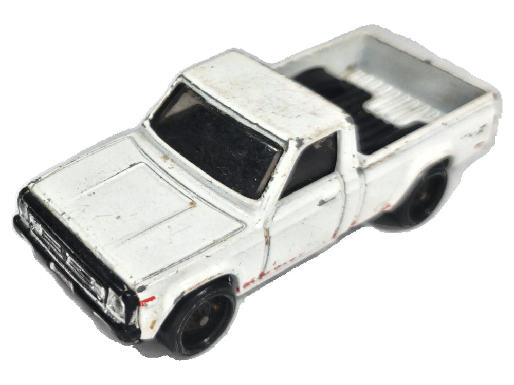 Mazda Repu Hot Wheels 2016 HW Hot Trucks 1:64 Pickup Luzak Biały