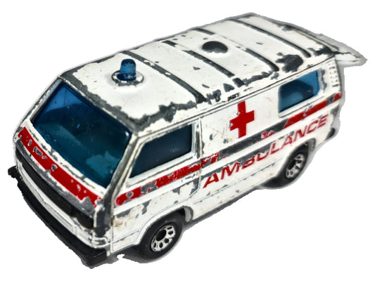 VOLKSWAGEN TRANSPORTER Ambulans Matchbox 1987 Biały 1:56
