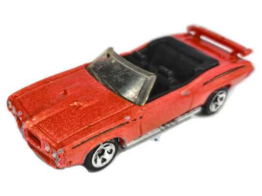 Pontiac GTO Hot Wheels 1970 1:64 Luzak Czerwony