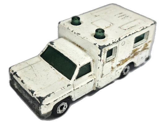 AMBULANCE Superfast Matchbox 1977 Biały 1:57 Made in England