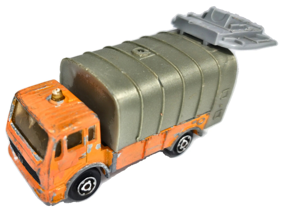 Ciężarówka Mercedes Majorette '80 Pomarańczowy 1:100 Made in France